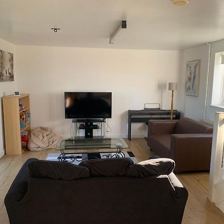 1 Bedroom Annex, Private Bathroom, Peaceful Area Claypits Esterno foto